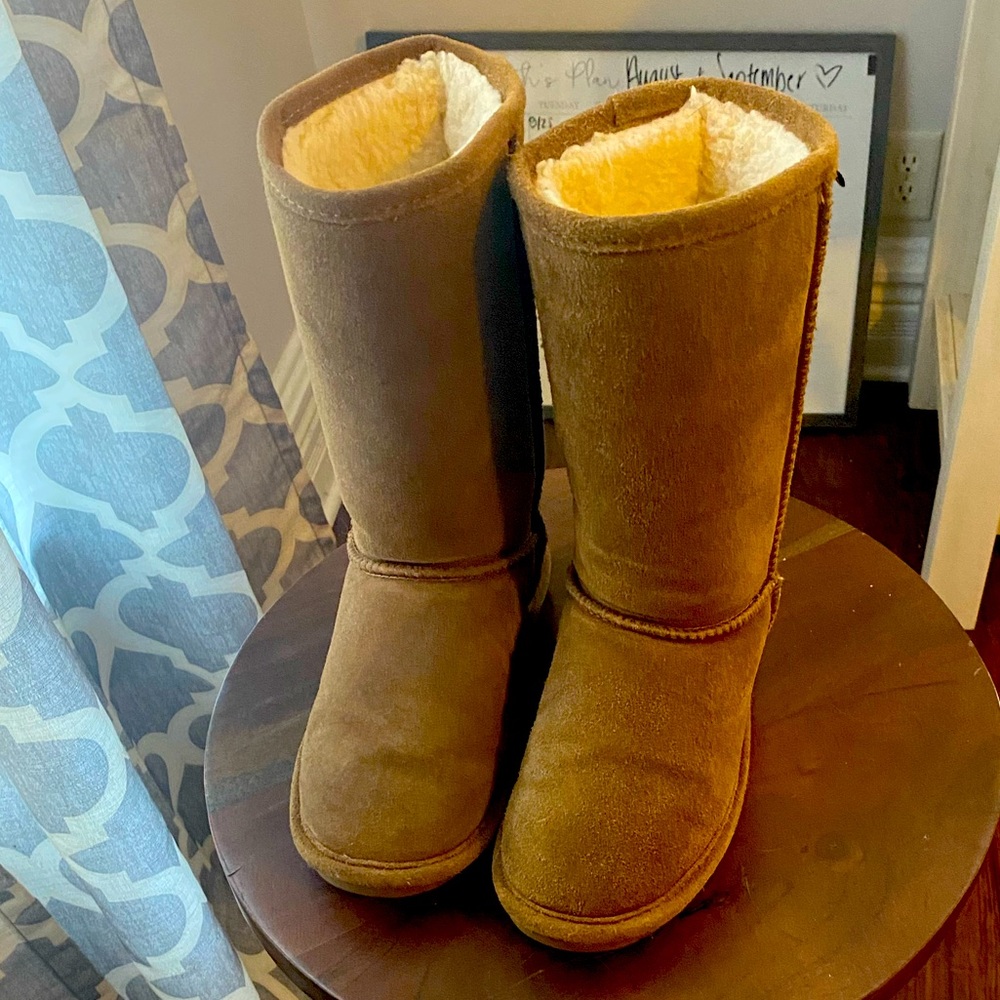 Girls tall bearpaw boots